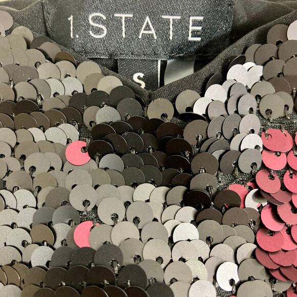 New 1.STATE Sequin Cami Top Dramatic Pause small V-Neck black burgundy camisole - Picture 7 of 12